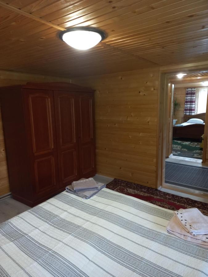 Садиба Федорчуків За Рікою Sheshory Ngoại thất bức ảnh